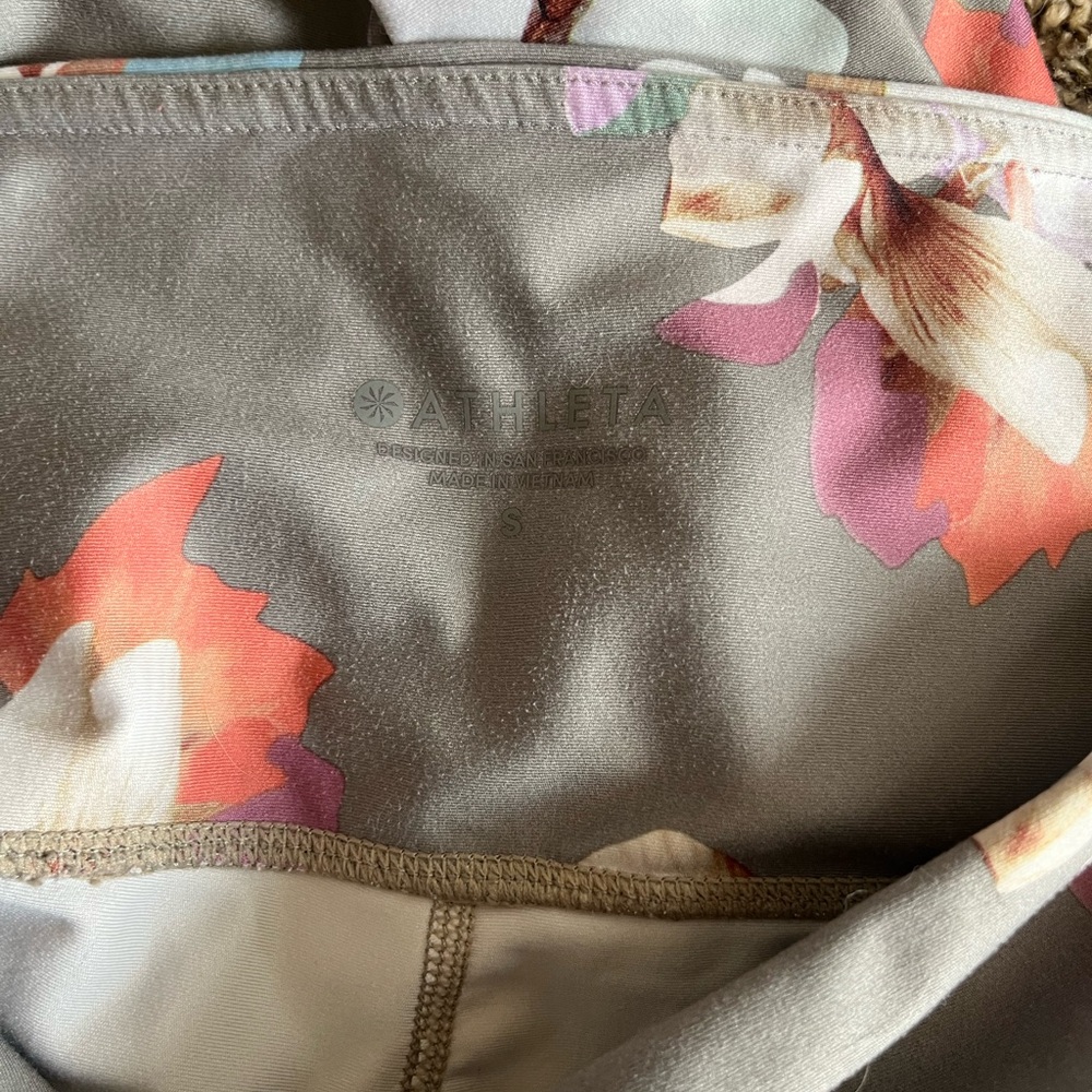 50% OFF Athleta Elation floral leggings - Picture 7 of 8